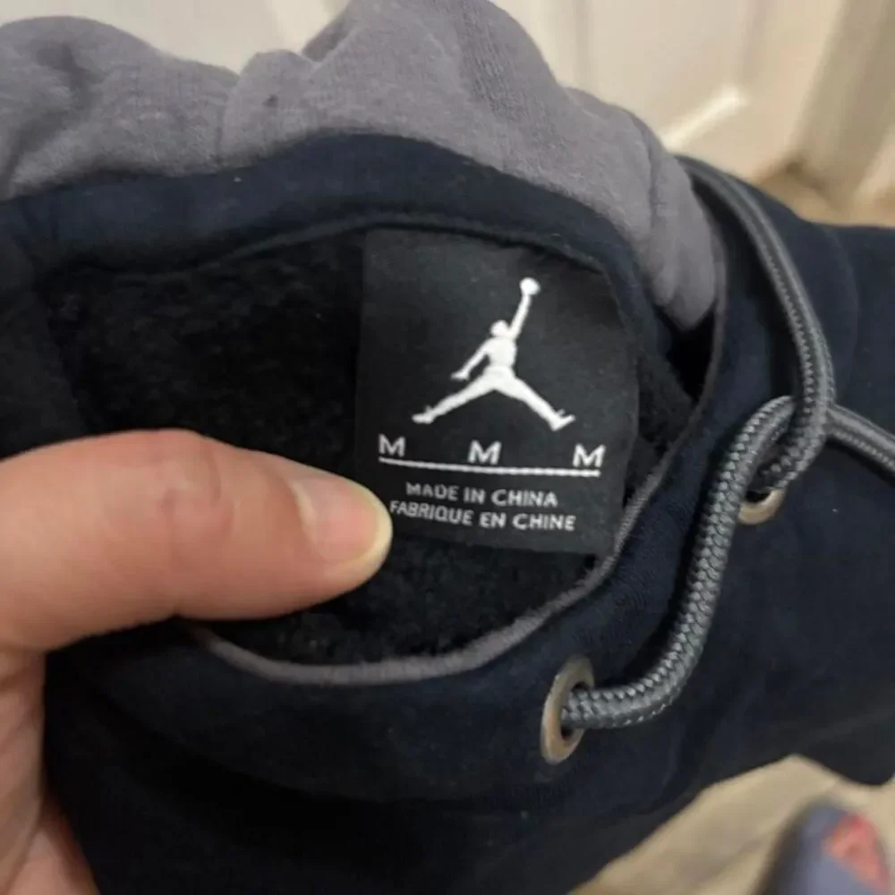 Jordan Men's Black and Navy Hoodie
